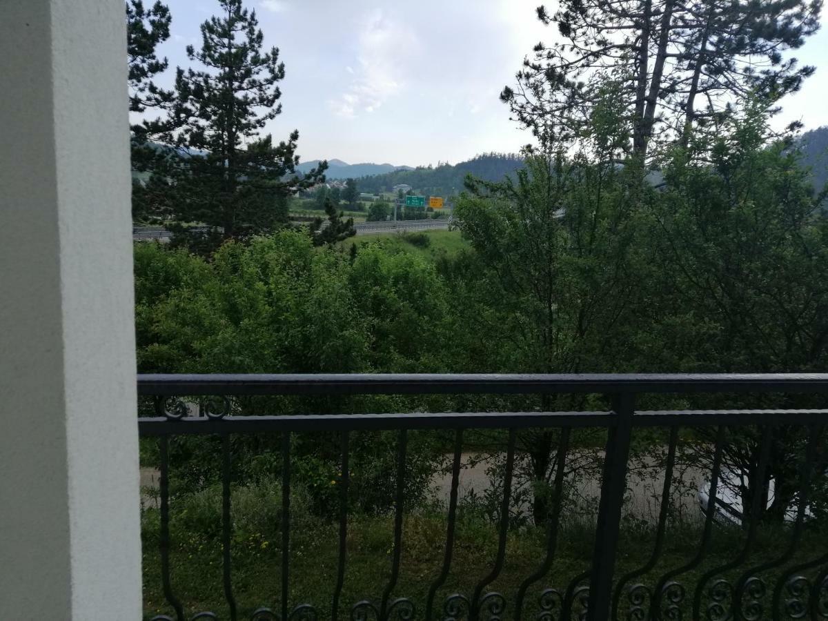 Cosy Apartment Road A6 Fužine Εξωτερικό φωτογραφία